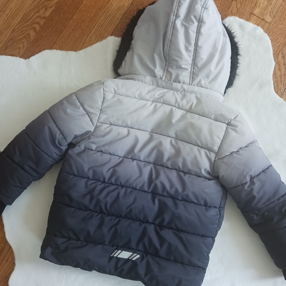 Member's Mark • Toddler Boy's Wind Resistant Faux-Fur Hood Puffer Jacket Coat - Picture 3 of 16